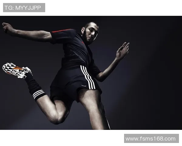足球明星小腿肌肉纹身的魅力与个性展现解析